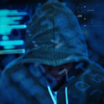 Мошенники списали деньги со счетов и взяли кредиты, установив приложение под видом видео от коллеги